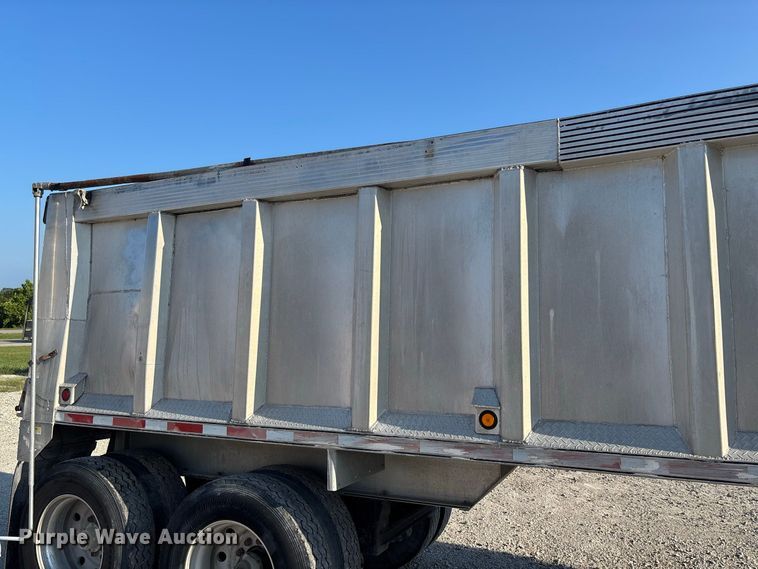 image for item FC1926 2006 MAC Trailer Manufacturing end dump trailer