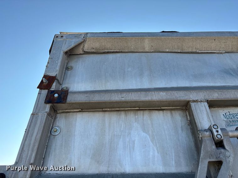 image for item FC1926 2006 MAC Trailer Manufacturing end dump trailer