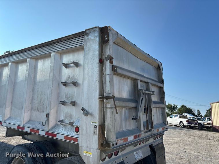 image for item FC1926 2006 MAC Trailer Manufacturing end dump trailer