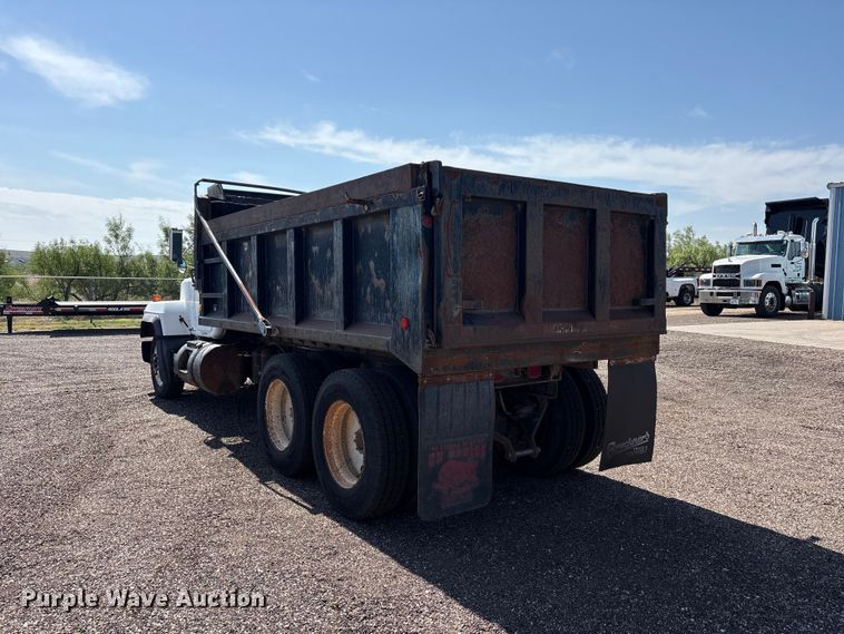 image for item FC2458 2001 Mack RD688S dump truck
