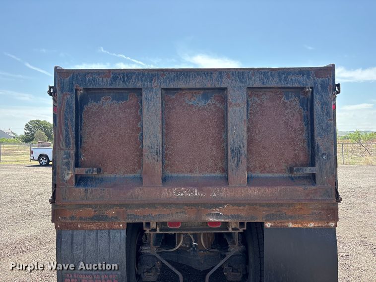 image for item FC2458 2001 Mack RD688S dump truck
