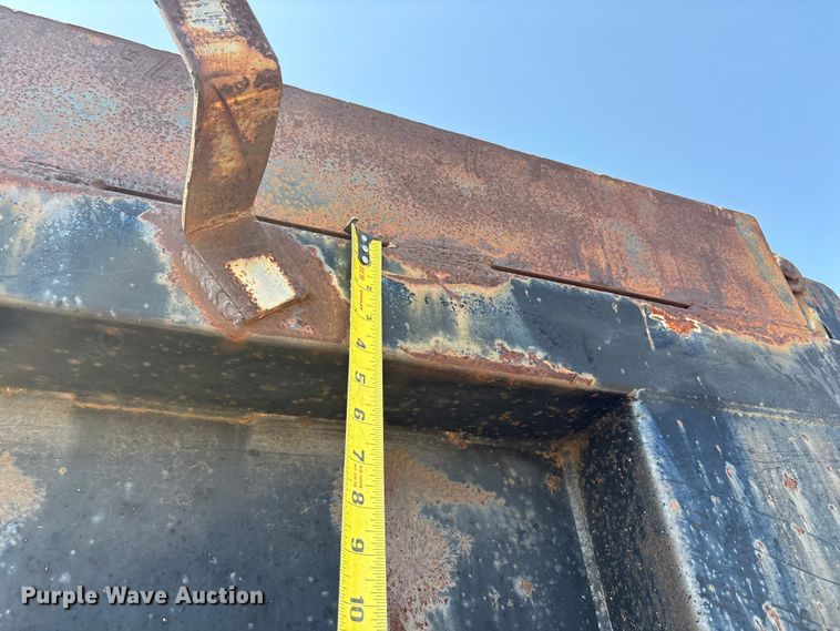 image for item FC2458 2001 Mack RD688S dump truck