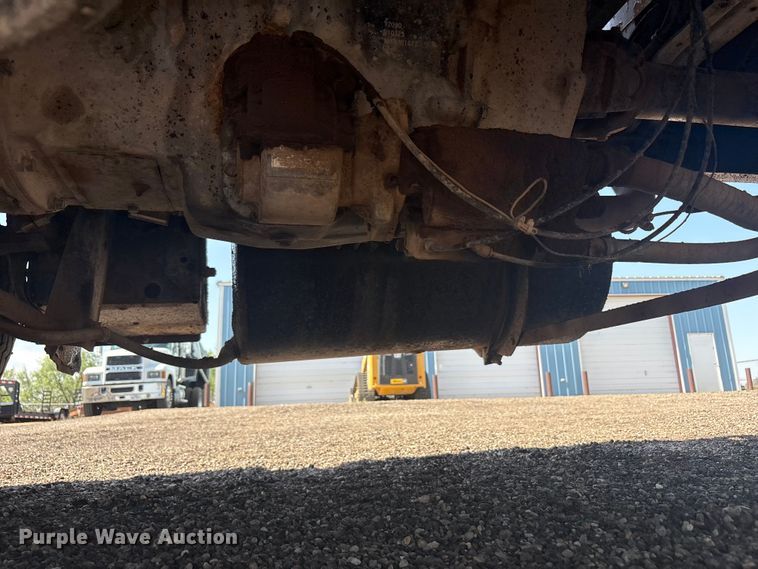 image for item FC2458 2001 Mack RD688S dump truck
