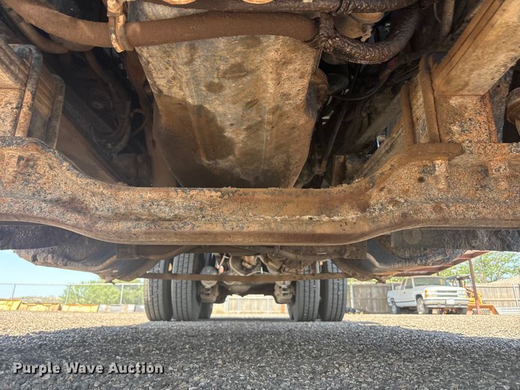 image for item FC2458 2001 Mack RD688S dump truck