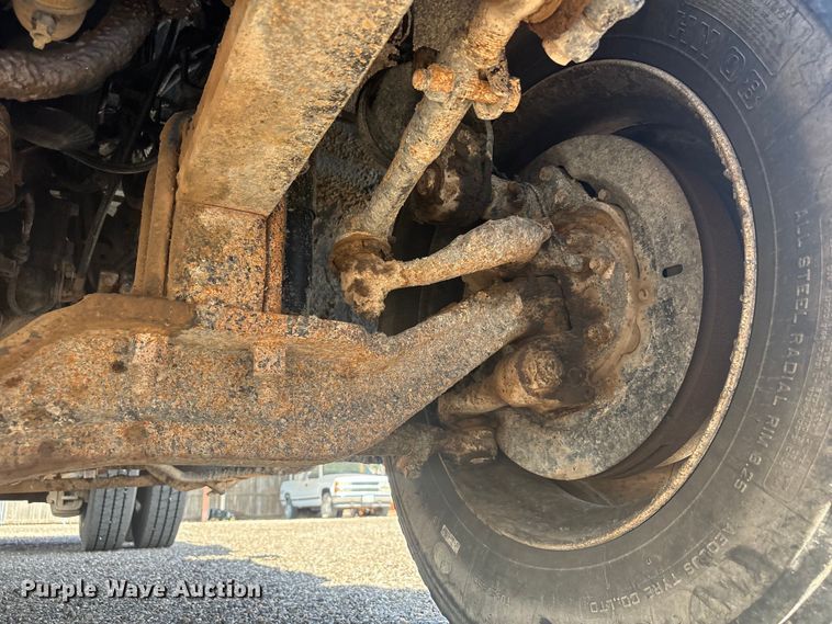 image for item FC2458 2001 Mack RD688S dump truck