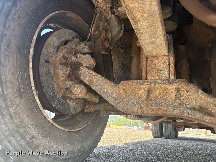 image for item FC2458 2001 Mack RD688S dump truck