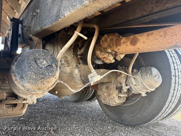image for item FC2458 2001 Mack RD688S dump truck