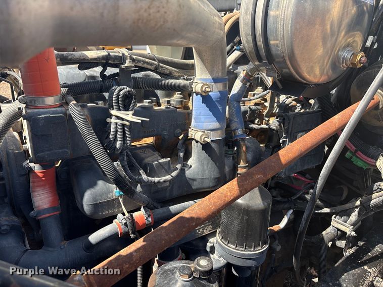 image for item FC2458 2001 Mack RD688S dump truck