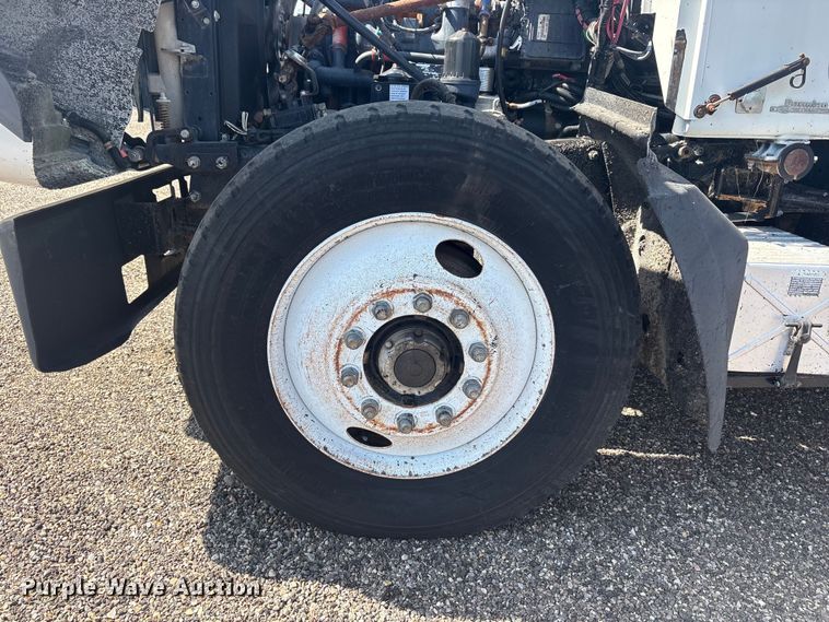 image for item FC2458 2001 Mack RD688S dump truck