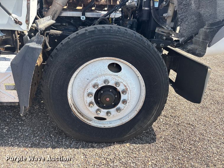image for item FC2458 2001 Mack RD688S dump truck
