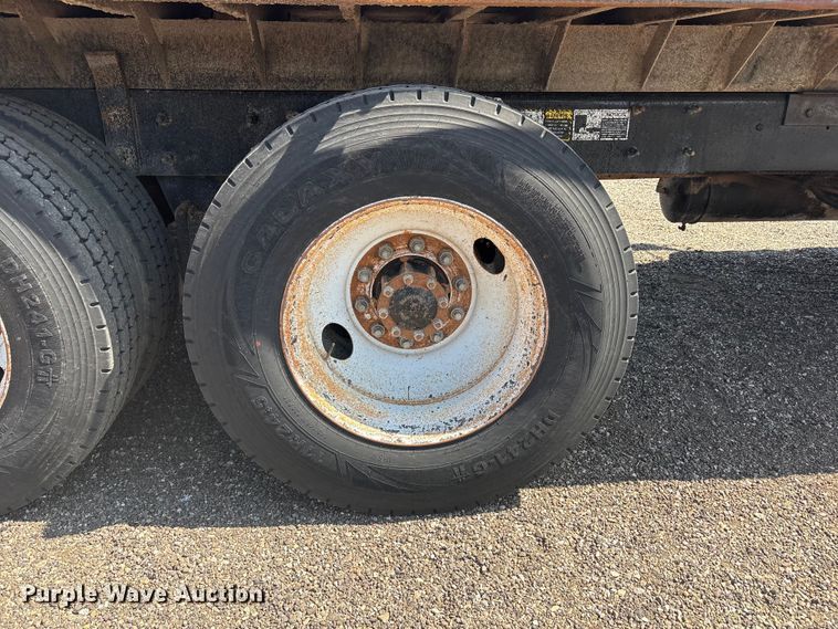 image for item FC2458 2001 Mack RD688S dump truck