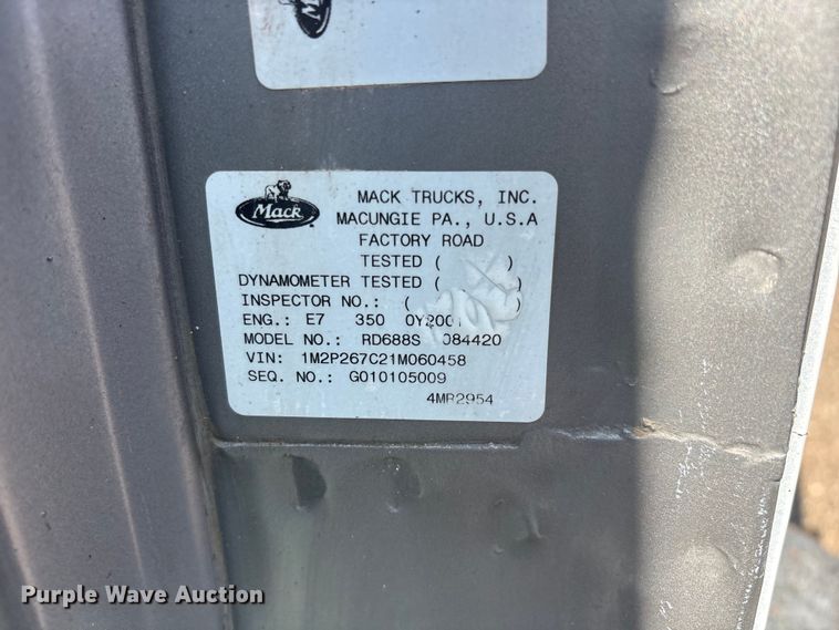 image for item FC2458 2001 Mack RD688S dump truck