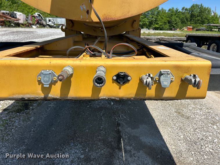 image for item FC2597 2004 Sidump'R side dump trailer