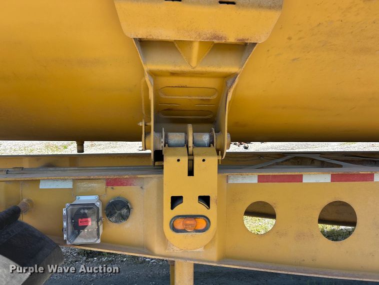image for item FC2597 2004 Sidump'R side dump trailer