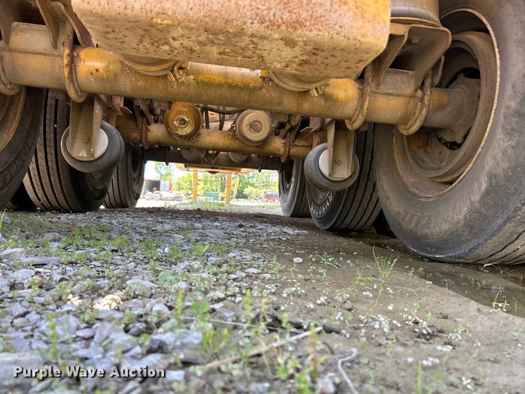 image for item FC2597 2004 Sidump'R side dump trailer