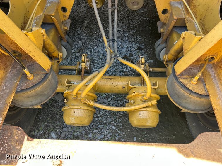 image for item FC2597 2004 Sidump'R side dump trailer