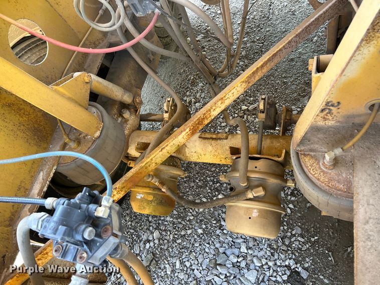 image for item FC2597 2004 Sidump'R side dump trailer