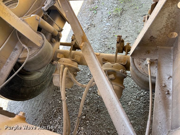 image for item FC2597 2004 Sidump'R side dump trailer