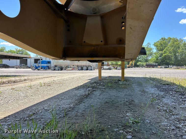 image for item FC2597 2004 Sidump'R side dump trailer