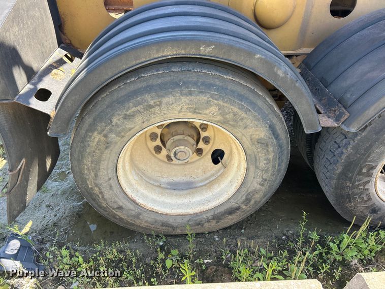 image for item FC2597 2004 Sidump'R side dump trailer