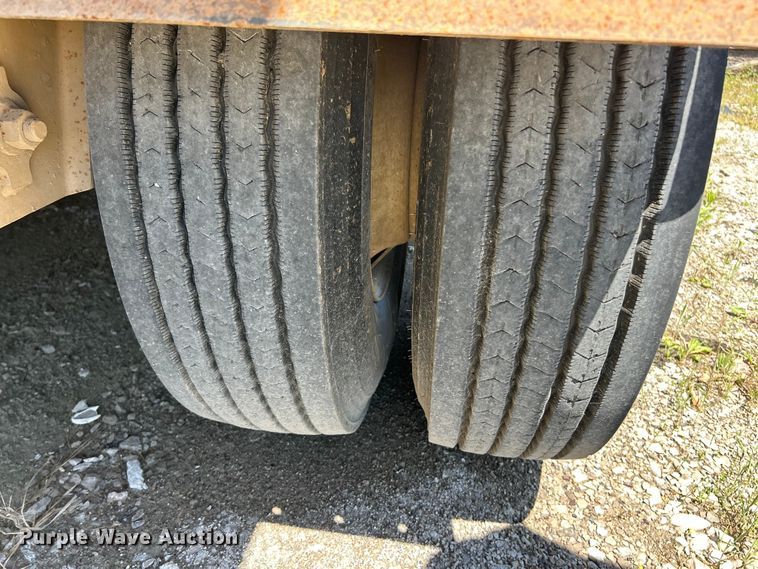 image for item FC2597 2004 Sidump'R side dump trailer