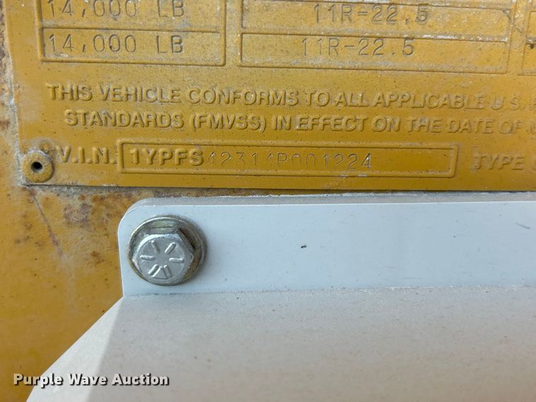 image for item FC2597 2004 Sidump'R side dump trailer