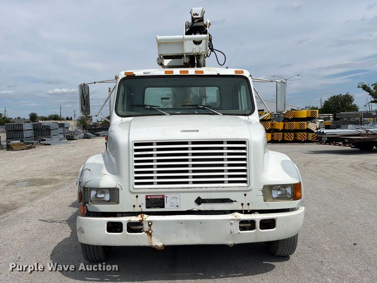 image for item FC3309 1998 International 4700 bucket truck