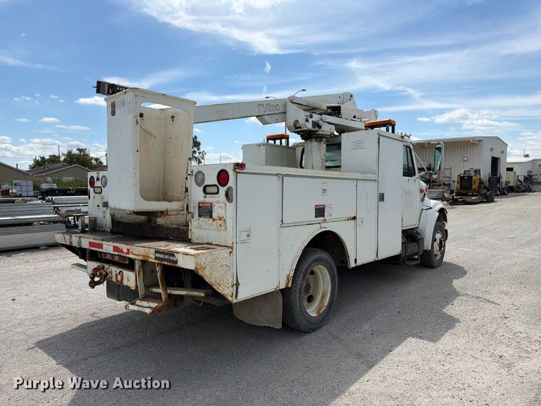 image for item FC3309 1998 International 4700 bucket truck
