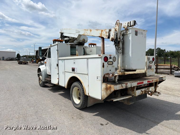 image for item FC3309 1998 International 4700 bucket truck