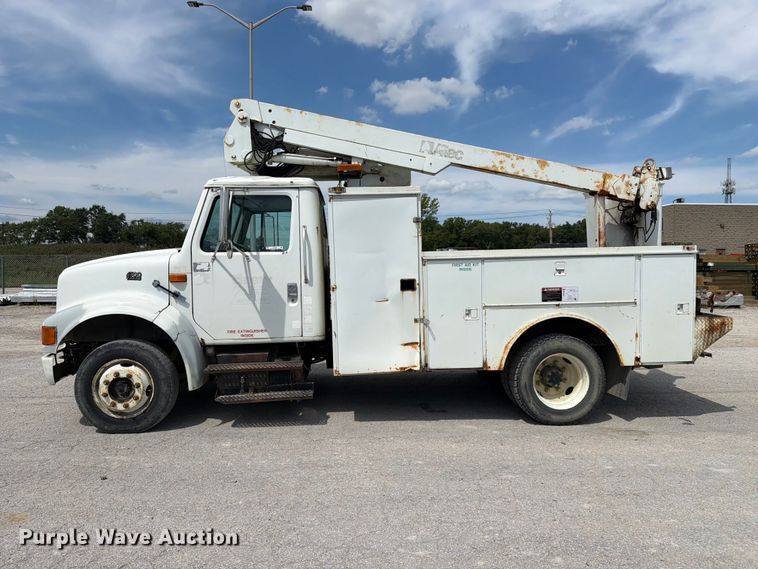 image for item FC3309 1998 International 4700 bucket truck