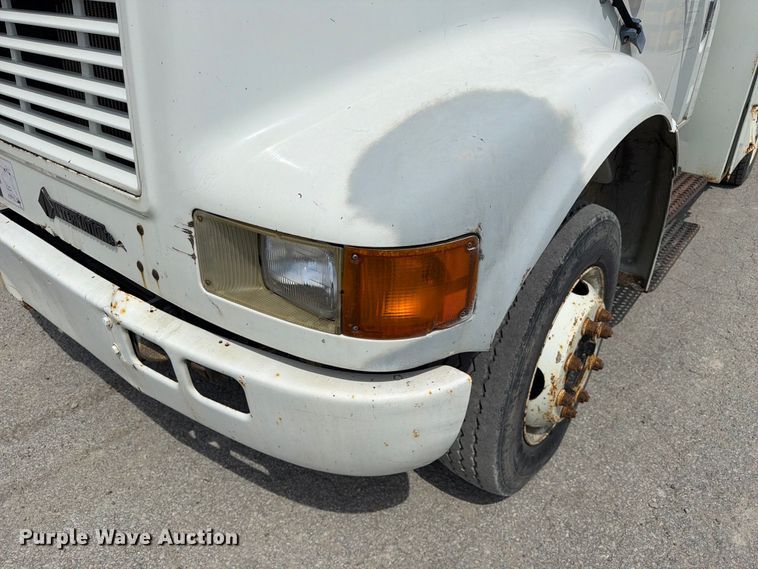 image for item FC3309 1998 International 4700 bucket truck