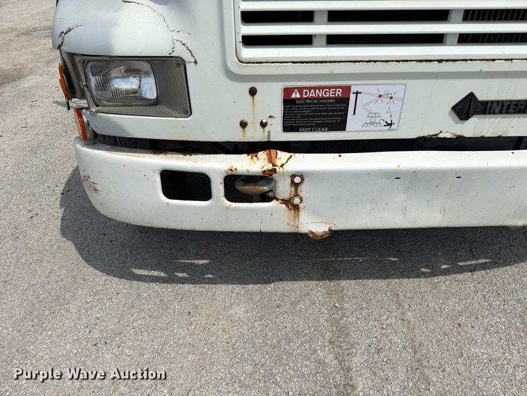 image for item FC3309 1998 International 4700 bucket truck