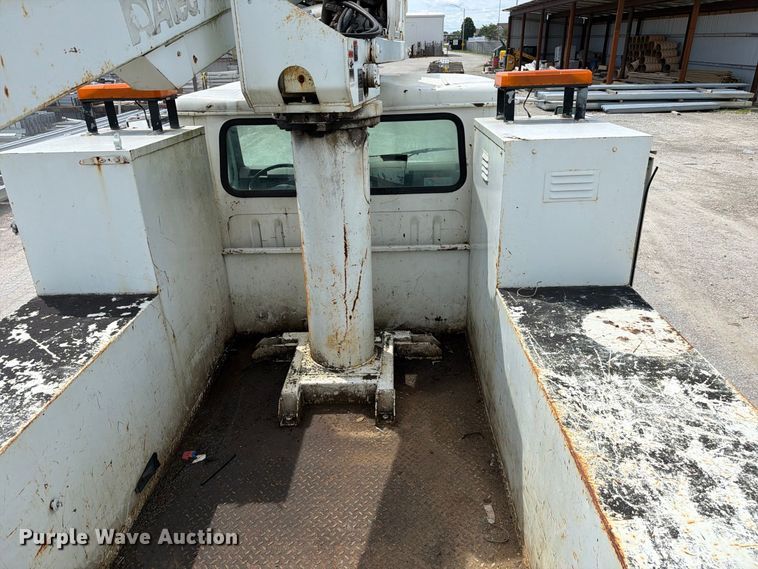 image for item FC3309 1998 International 4700 bucket truck