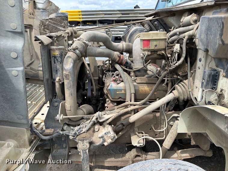 image for item FC3309 1998 International 4700 bucket truck