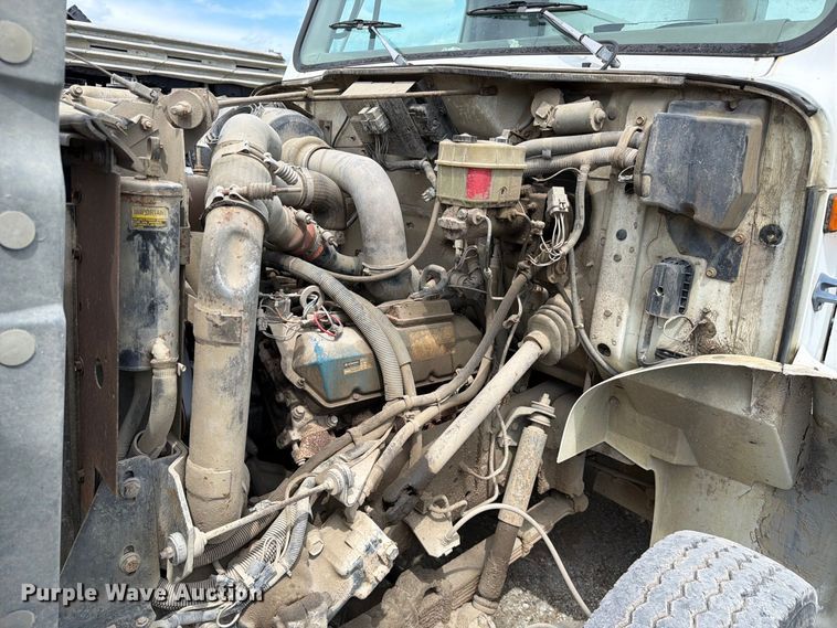 image for item FC3309 1998 International 4700 bucket truck