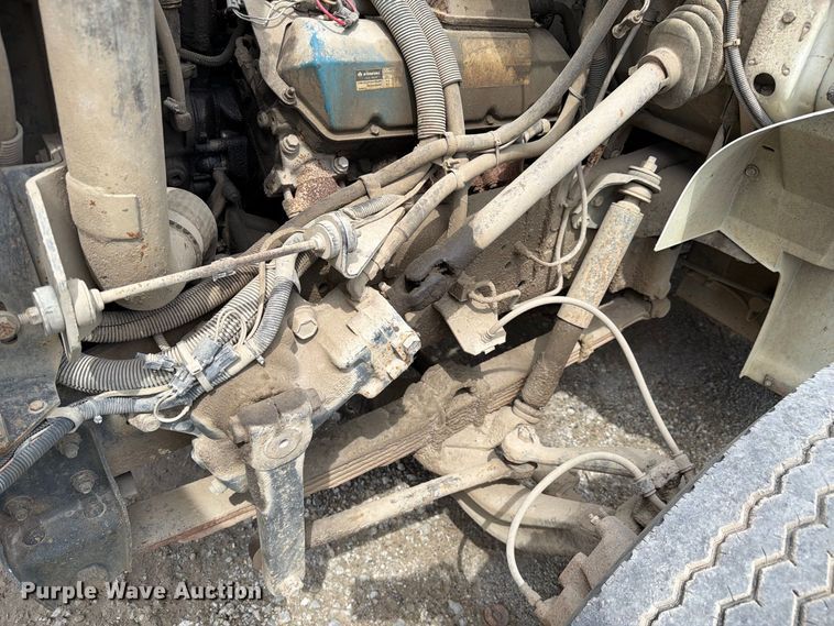 image for item FC3309 1998 International 4700 bucket truck