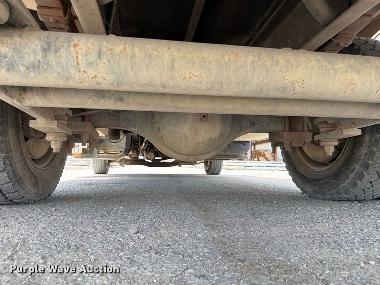 image for item FC3309 1998 International 4700 bucket truck