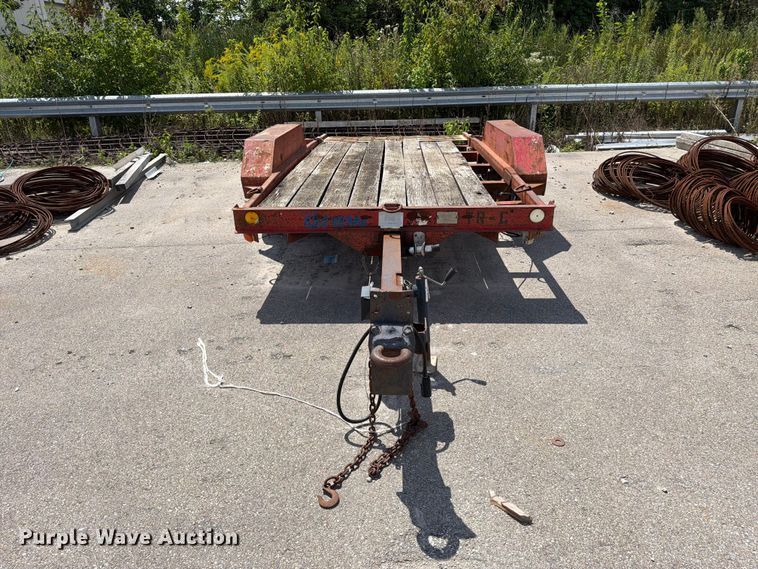 image for item FC3313 1987 Curtiss Trailers 25 tilt deck equipment trailer