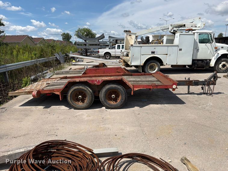 image for item FC3313 1987 Curtiss Trailers 25 tilt deck equipment trailer