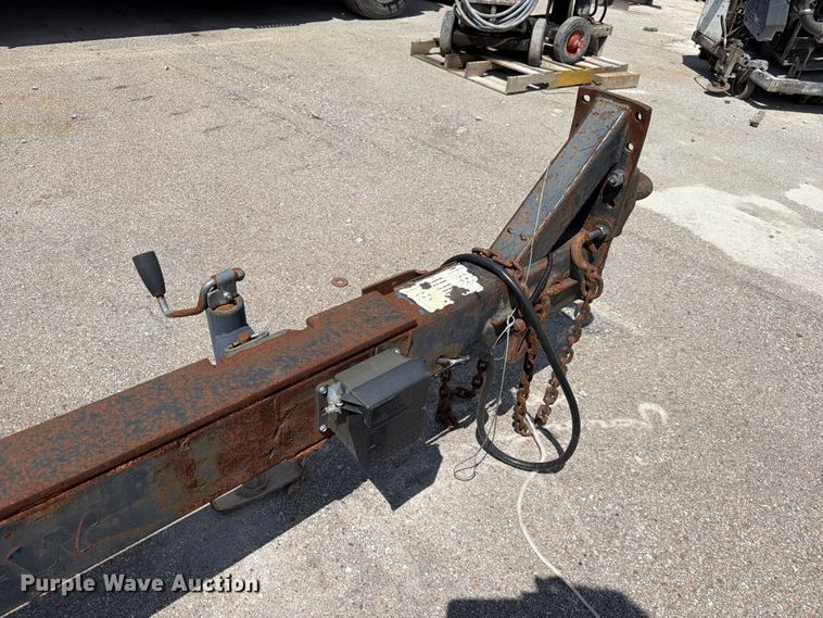 image for item FC3313 1987 Curtiss Trailers 25 tilt deck equipment trailer