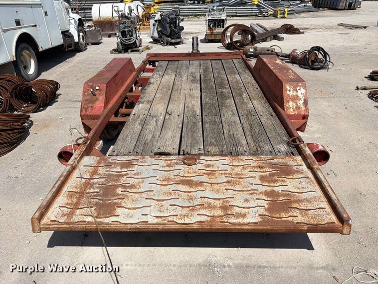 image for item FC3313 1987 Curtiss Trailers 25 tilt deck equipment trailer