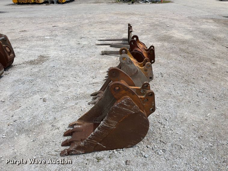 image for item FC3316 Buckets and Forks