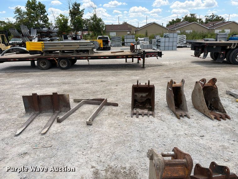 image for item FC3316 Buckets and Forks