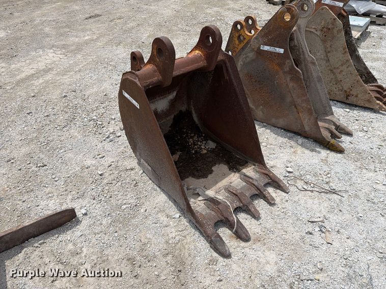 image for item FC3316 Buckets and Forks