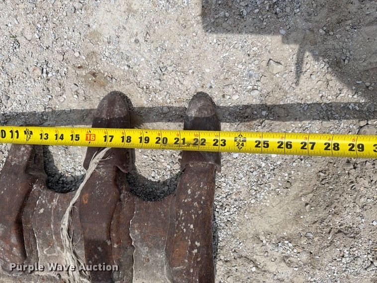 image for item FC3316 Buckets and Forks