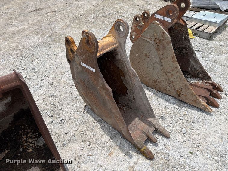 image for item FC3316 Buckets and Forks