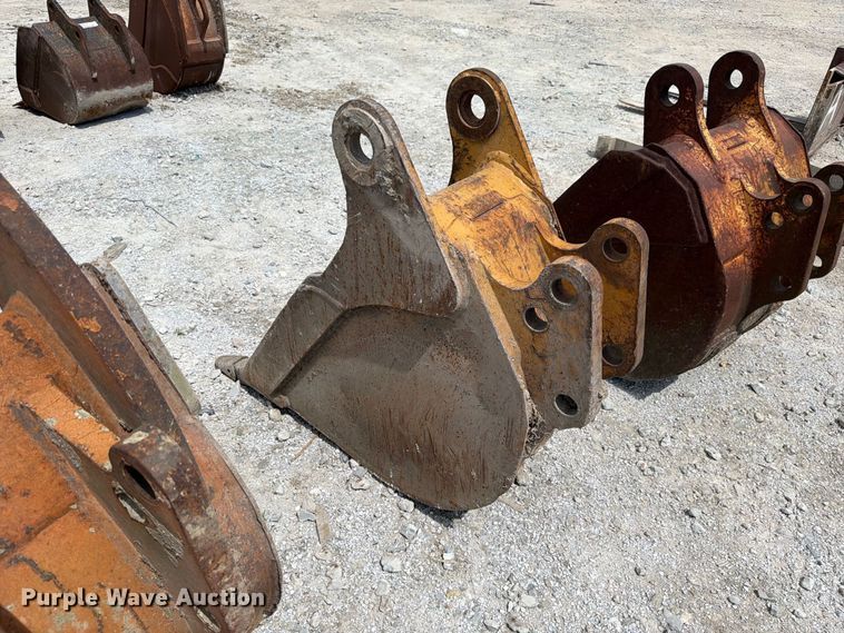 image for item FC3316 Buckets and Forks