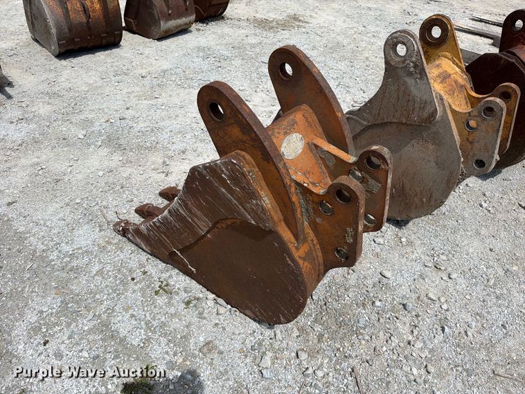 image for item FC3316 Buckets and Forks
