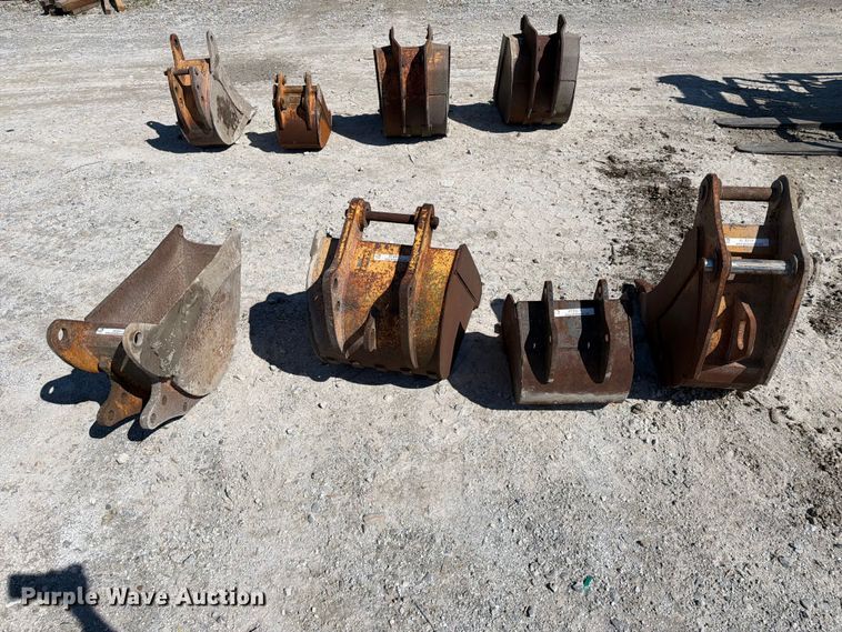 image for item FC3317 (3) excavator buckets