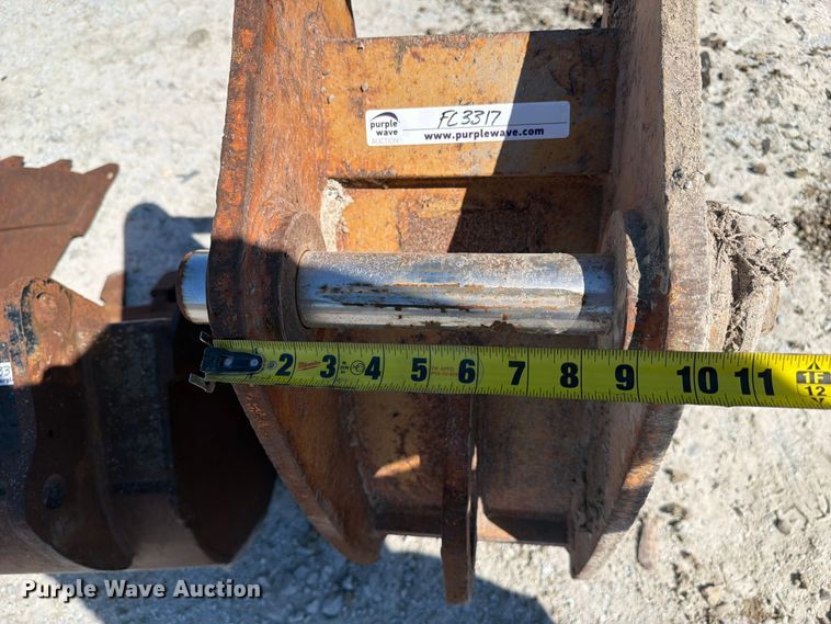 image for item FC3317 (3) excavator buckets